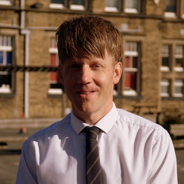 Mr Garry De Castro Morland